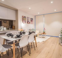 Simple  Cozy APT Haymarket CBD balcony views - Holiday Byron Bay