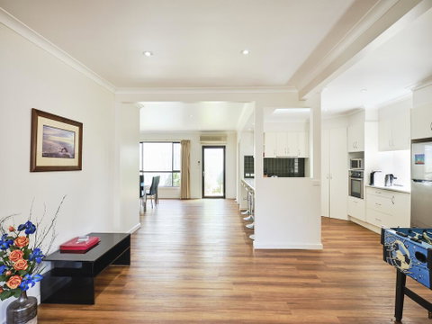 Skymirror Villa - Holiday Byron Bay 0