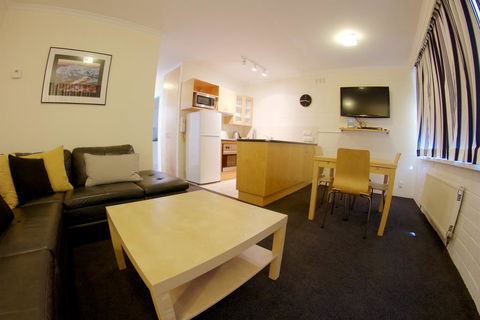 Snow Ski Apartments 09 - Holiday Byron Bay 2