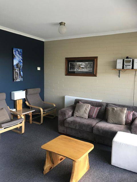 Snow Ski Apartments 26 - Holiday Byron Bay 1