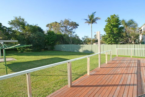 South Sussex's Blue Cottage - Holiday Byron Bay 0