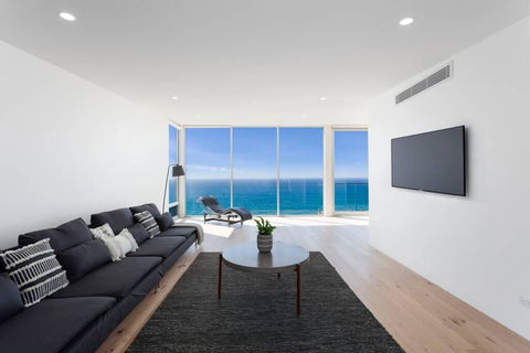 Southpoint -Brand New Home, Oceanfront Views - Holiday Byron Bay 0