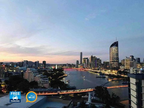 Spacious River Front 2 Bed Apt Central Location - Holiday Byron Bay 0