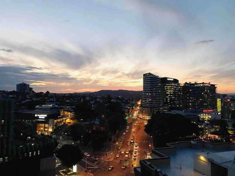 Spacious River Front 2 Bed Apt Central Location - Holiday Byron Bay 2