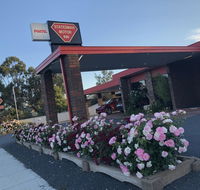 Statesman Motor Inn - Holiday Byron Bay