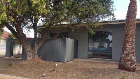 Stay Awhile In Port Pirie - Min Stay 4 Nights - Holiday Byron Bay 0