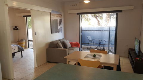 Stay Awhile In Port Pirie - Min Stay 4 Nights - Holiday Byron Bay 1