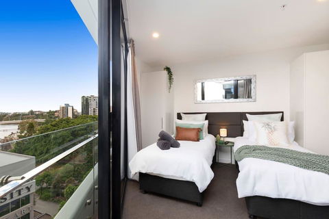 STH - River Views, Fast Internet, Long Stays - Holiday Byron Bay 2