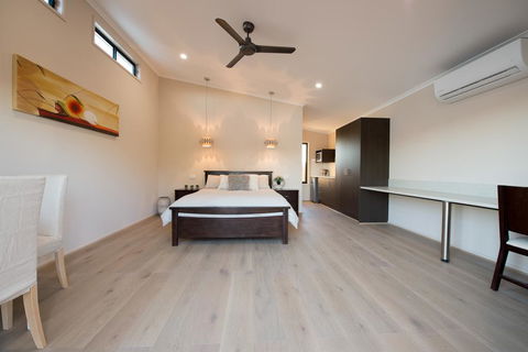 Still Earth - Holiday Byron Bay 2
