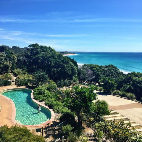 Stradbroke Island Beach Hotel - Holiday Byron Bay 3