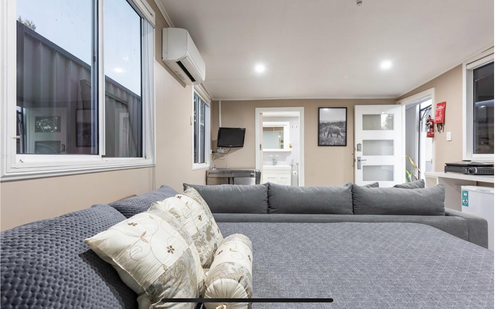Hoxton Park NSW Holiday Byron Bay