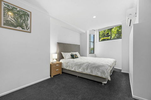 Stunning Beach Front Villa At Castaway Cove - Holiday Byron Bay 1