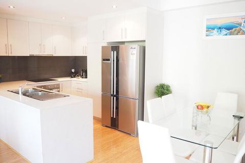 Stylish 2x2 W/ Carpark In Perth - Holiday Byron Bay 3