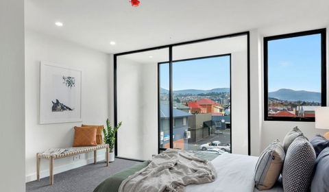 Stylish Townhouse - Holiday Byron Bay 1