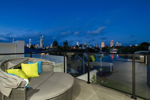 Sublime @ Broadbeach - Holiday Byron Bay 0