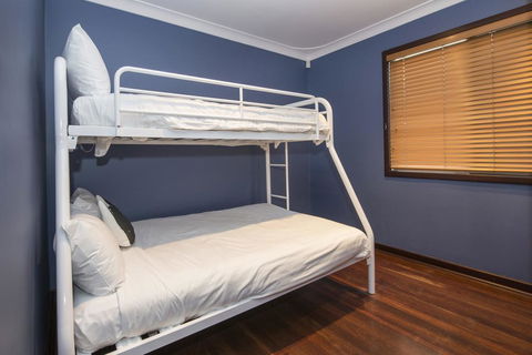 Sugar Shack - Character Family Home Right On The Ocean - Holiday Byron Bay 1