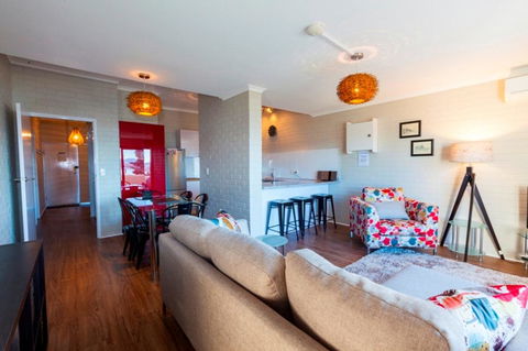 Summit 9 - Modern And Stylish Newly Renovated Apartment - Holiday Byron Bay 2