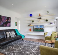 Sun-Drenched Apartment in a Peaceful Location - Holiday Byron Bay