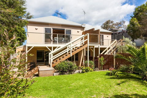 Sunningdale Beach House 12 - Holiday Byron Bay 0