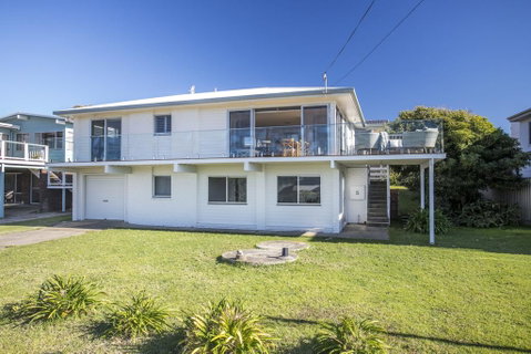 Sunseeker Drive 5 Bawley Point - Holiday Byron Bay 1