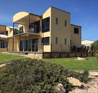 Sunset Cove Beach House - Holiday Byron Bay