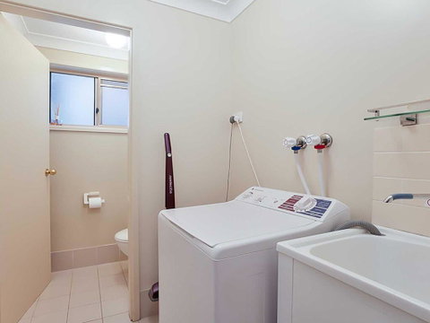 Sunset On Birubi' - Pet Friendly, Air Con, Water Views, WIFI And Outdoor Spa - Holiday Byron Bay 2