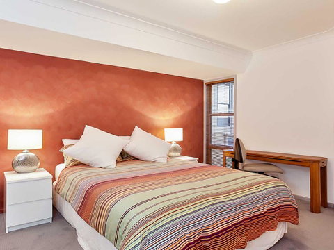 Sunset On Birubi' - Pet Friendly, Air Con, Water Views, WIFI And Outdoor Spa - Holiday Byron Bay 3
