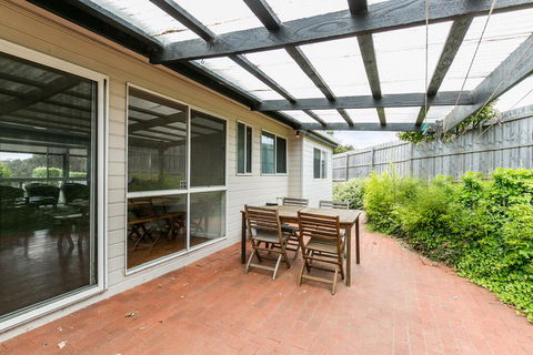 Sunset Strip 4 - Holiday Byron Bay 1