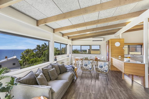 Sunshine Beach Shack - Holiday Byron Bay 1
