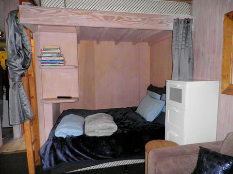 Super Value Thredbo STUDIO & Ante-Room Apartment - Holiday Byron Bay 0