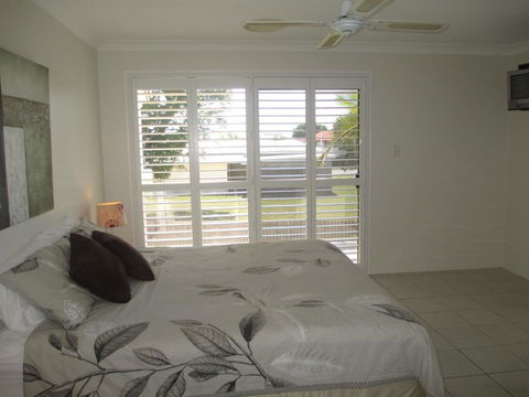 Superb Location - Hervey Bay - Holiday Byron Bay 3