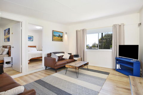 Surf Shack - Pet Friendly - 1 Min Walk To Beach - Holiday Byron Bay 2