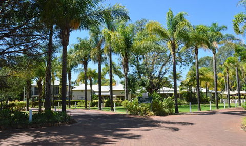 Swan Valley Oasis Resort - Holiday Byron Bay 0