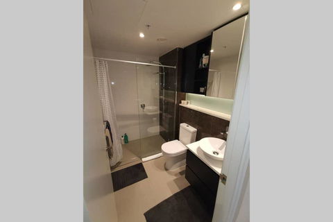 Sydney Olympic Park Luxury Apartment - Holiday Byron Bay 3