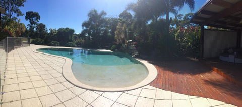 TAKURA HEIGHTS Modern Country Apartment With Pool Access - Holiday Byron Bay 1