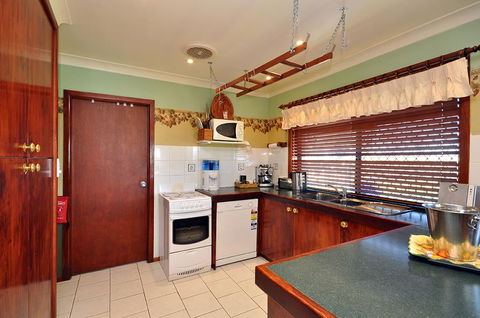 Talga Escape Rothbury With Pool And Views - Holiday Byron Bay 2
