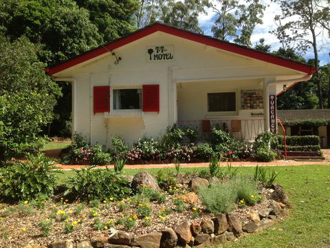 Tall Trees Motel Mountain Retreat - Holiday Byron Bay 3