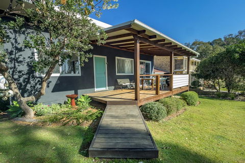 Tallowood Beachfront Cottage - Holiday Byron Bay 0