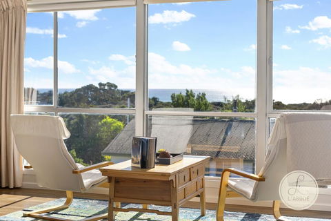TASSIE SEASIDE SERENITY - L'Abode Accommodation - Holiday Byron Bay 2