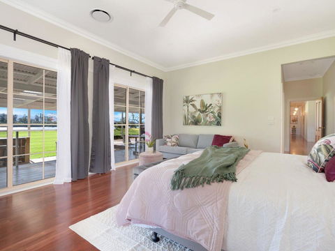 Terara Riverview Estate - Holiday Byron Bay 3