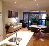 The Artisan - 3BR House In The City - Holiday Byron Bay