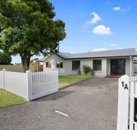THE ASHMAN HOUSE - modern and close to town - Holiday Byron Bay