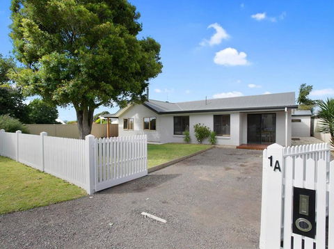 THE ASHMAN HOUSE - Modern And Close To Town - Holiday Byron Bay 0