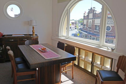 The Bank B&B West Wyalong - Holiday Byron Bay 2