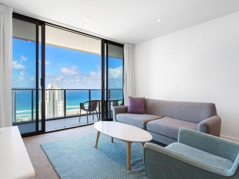 The Beach Broadbeach Private 2 Bedroom Ocean View - Holiday Byron Bay 1