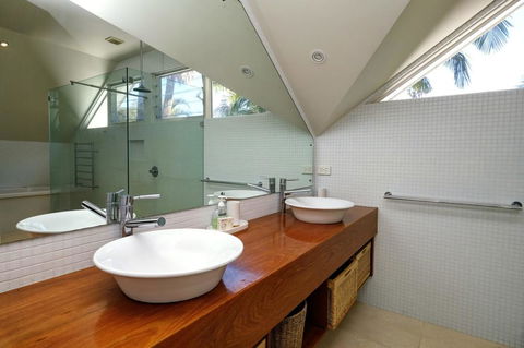 THE BEACH HOUSE - Holiday Byron Bay 0