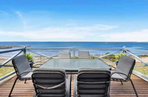 The Beach House - Point Turton - Holiday Byron Bay 0