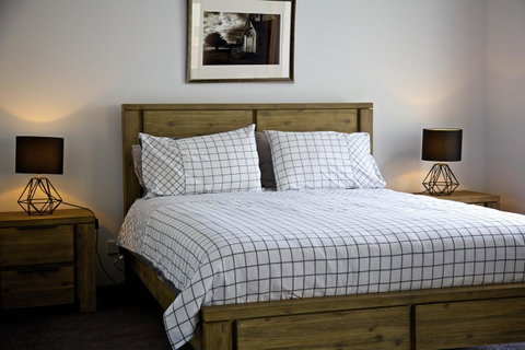 Penguin Beachfront Apartments - Holiday Byron Bay 25