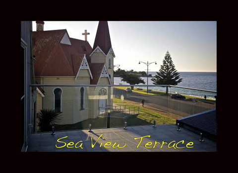 Penguin Beachfront Apartments - Holiday Byron Bay 7