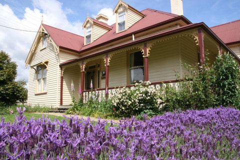 Cambridge House Bed & Breakfast - Holiday Byron Bay 11